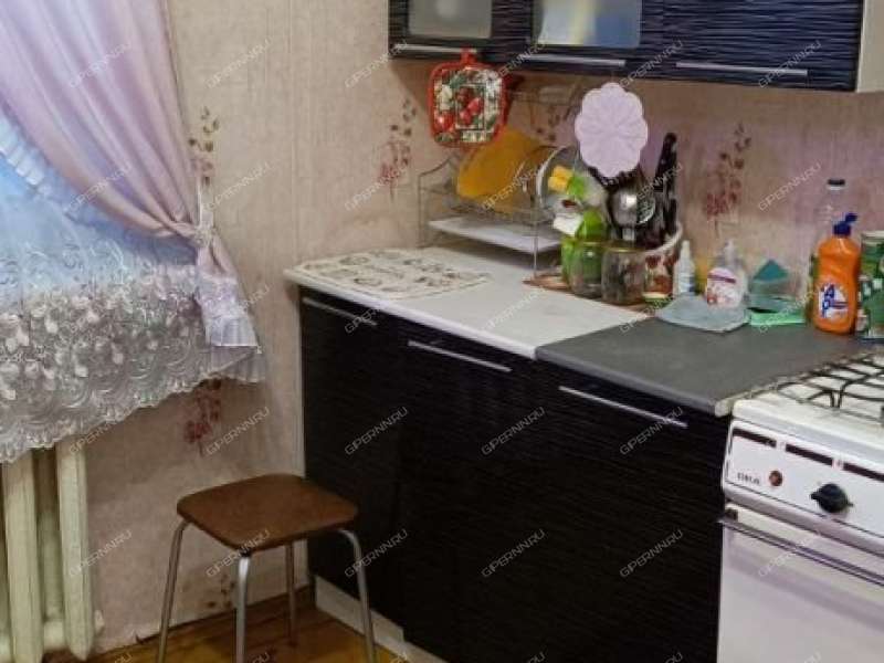 комната в доме 1 на улице Космонавта Комарова