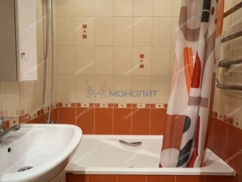 4-komnatnaya-ul-molitovskaya-d-3-k1 фото
