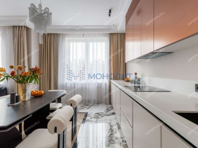 трёхкомнатная квартира на Большей Печёрской улице дом 89