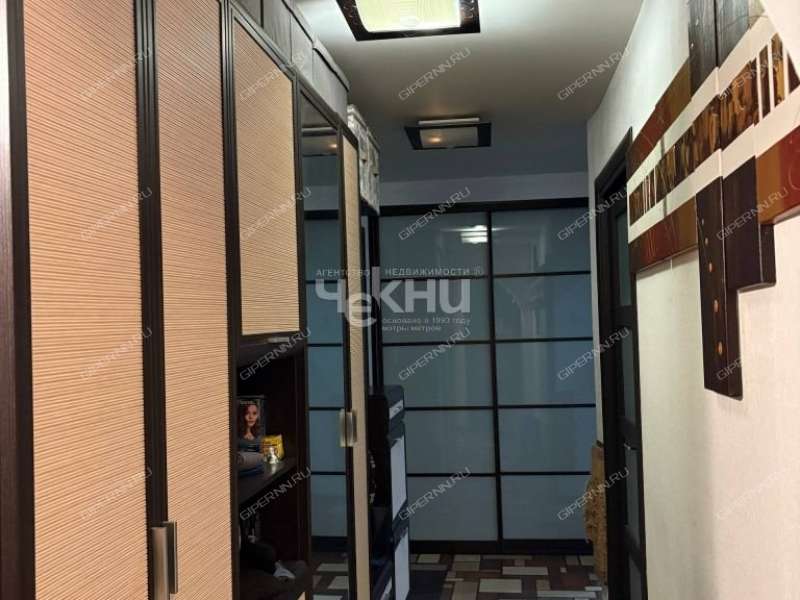 трёхкомнатная квартира на Полтавской улице дом 35