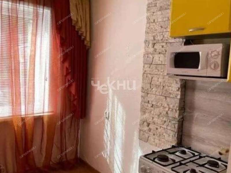 трёхкомнатная квартира на улице Верхнепечёрская дом 8 к2