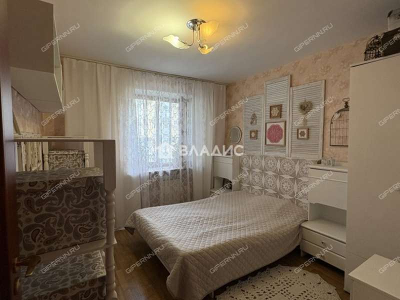 трёхкомнатная квартира на улице Маршала Казакова дом 6А