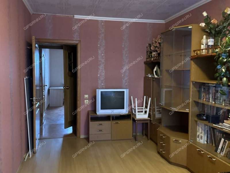 четырёхкомнатная квартира на Волжской набережной дом 9