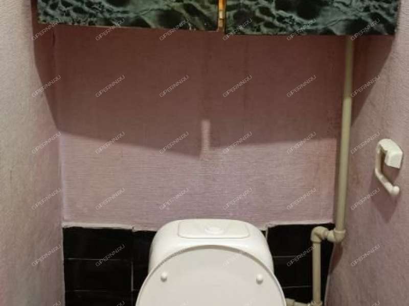 комната в доме 1 на улице Космонавта Комарова