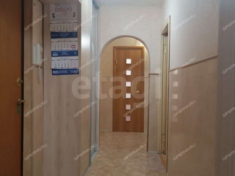 двухкомнатная квартира на улице Верхнепечёрская дом 12