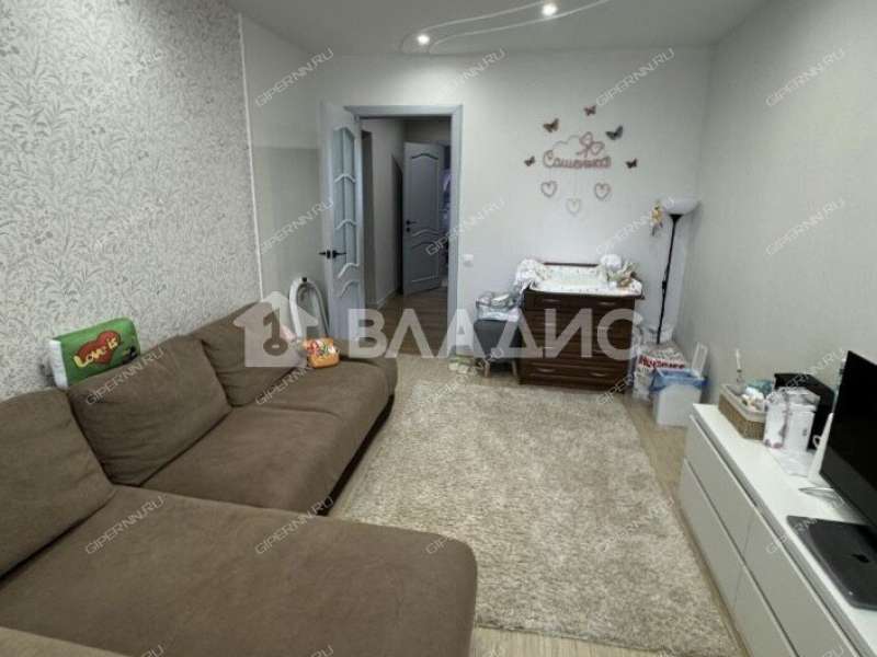 трёхкомнатная квартира на 8 посёлок Дружный