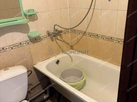 1-komnatnaya-ul-geroev-kosmosa-d-32 фото