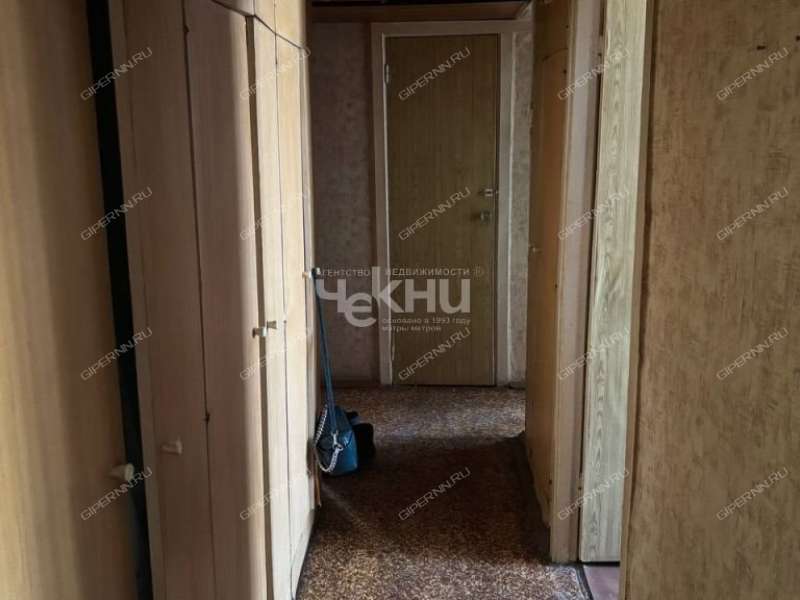 трёхкомнатная квартира на улице Маршала Жукова дом 25