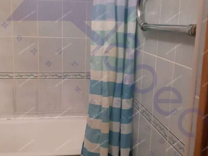 трёхкомнатная квартира на Ошарской улице дом 53