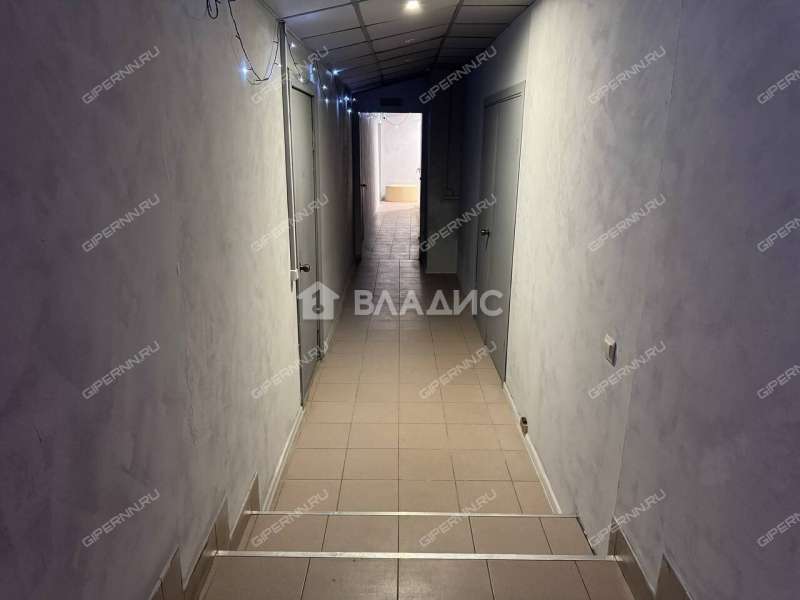 здание под офис, торговую площадь на Большей Печёрской улице