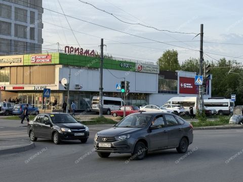 3-komnatnaya-ul-kosmicheskaya-d-52 фото