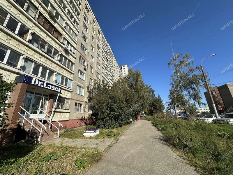 помещение под торговую площадь на улице Германа Лопатина