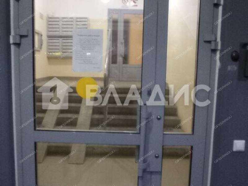 трёхкомнатная квартира на улице Бориса Видяева дом 15