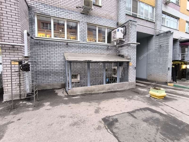 помещение под торговую площадь на Ижорская ул. д.18