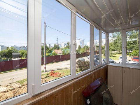 2-komnatnaya-ul-vyatskaya-d-1 фото