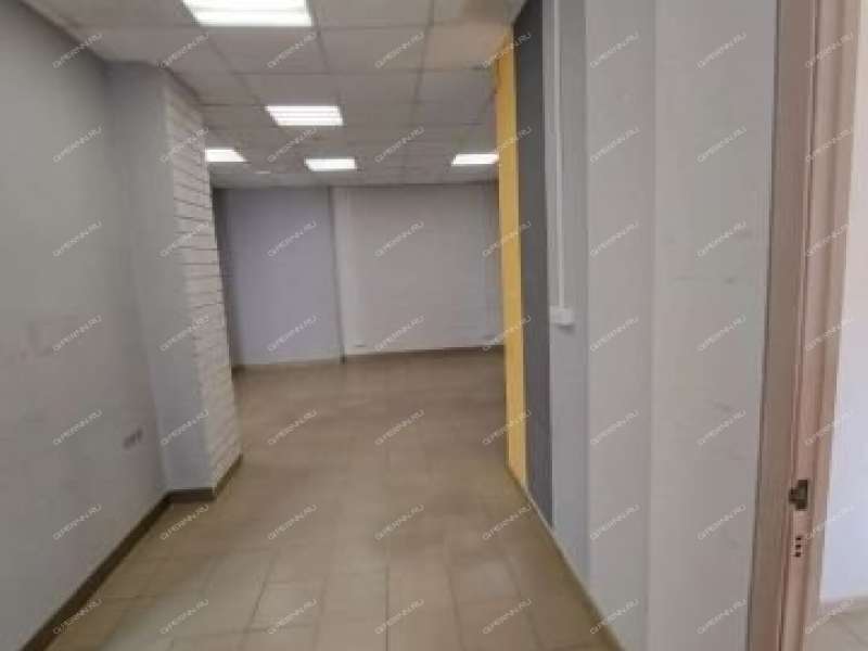 помещение под помещение свободного назначения на улице Сергея Акимова
