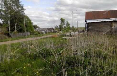 Щедровка вадский. Машина заехала в дом в д. Дома вадский р с стрелка. Дома в щедровке. Щедровка вадский.