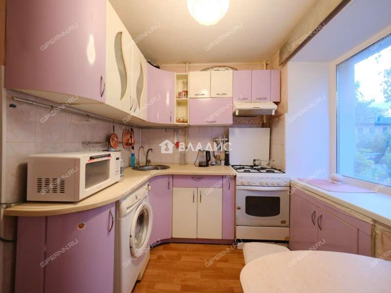 трёхкомнатная квартира на улице Шаляпина дом 15