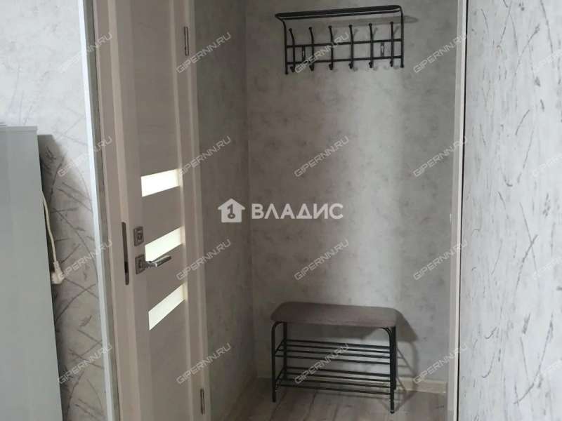 комната в доме 33/2 на Дворовой улице