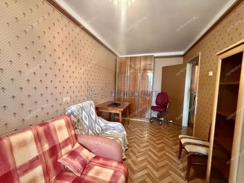 3-komnatnaya-ul-verhnepecherskaya-d-1 фото