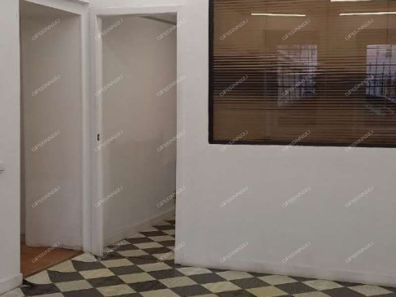 помещение под помещение свободного назначения, недвижимость под общепит на Рождественской улице