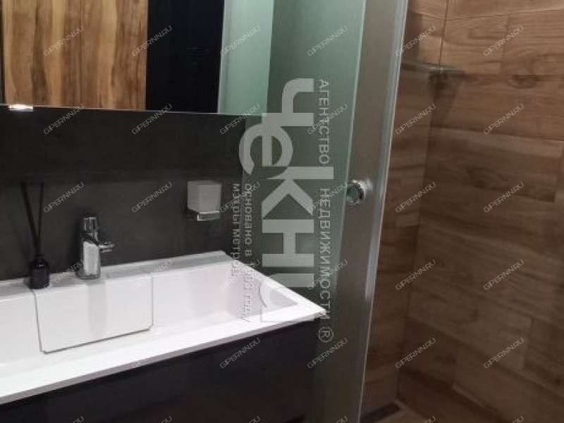 однокомнатная квартира на улице Родионова дом 165/12