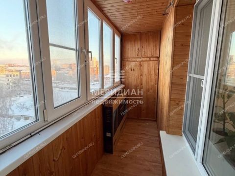 2-komnatnaya-ul-melnikova-pecherskogo-d-1 фото