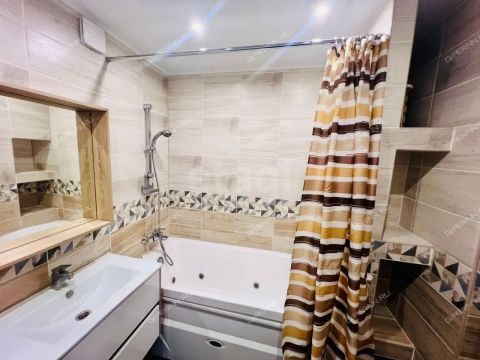 1-komnatnaya-ul-aleksandra-hohlova-d-3 фото