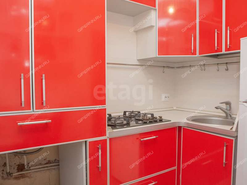 однокомнатная квартира на улице Сурикова дом 10