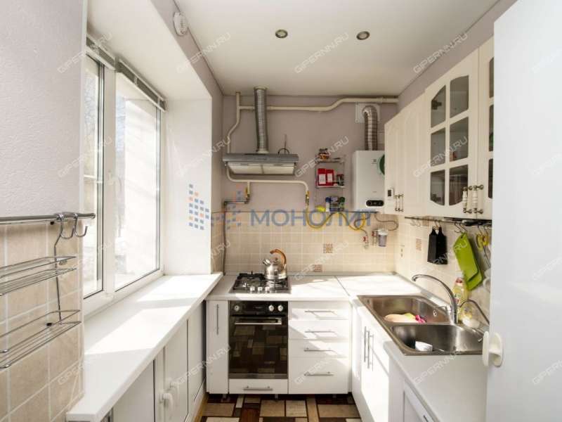 четырёхкомнатная квартира на улице Сурикова дом 16