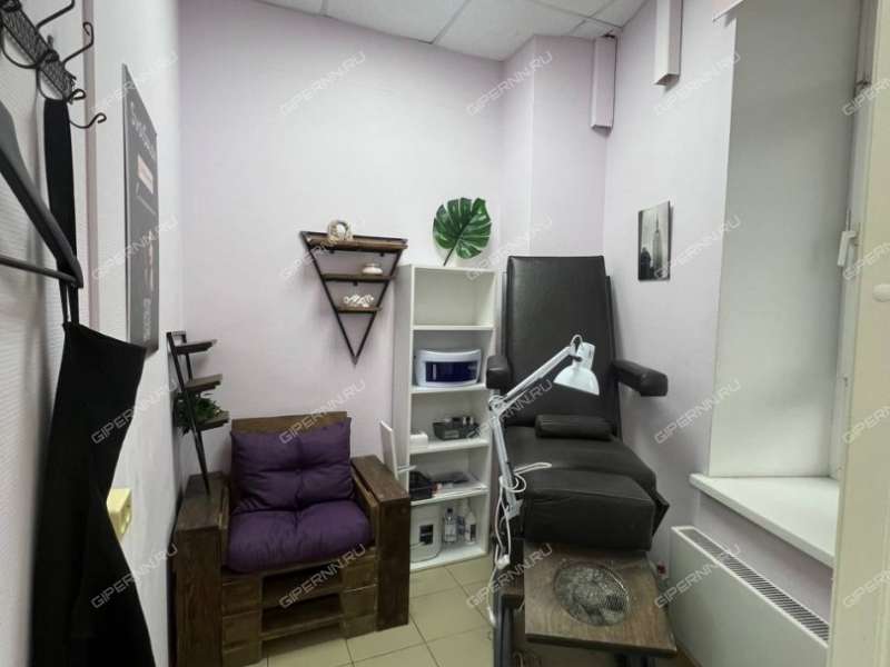 помещение под офис, торговую площадь на улице Белинского