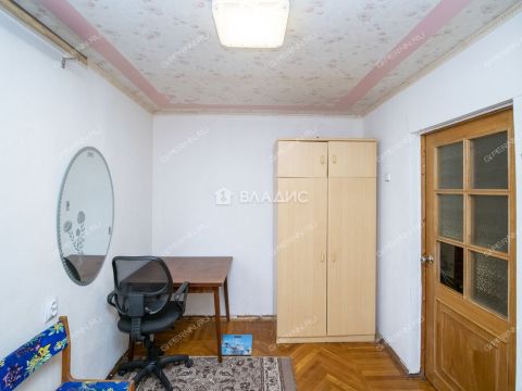 3-komnatnaya-ul-plotnikova-d-4 фото