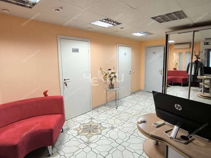 помещение под помещение свободного назначения на улице Звездинка