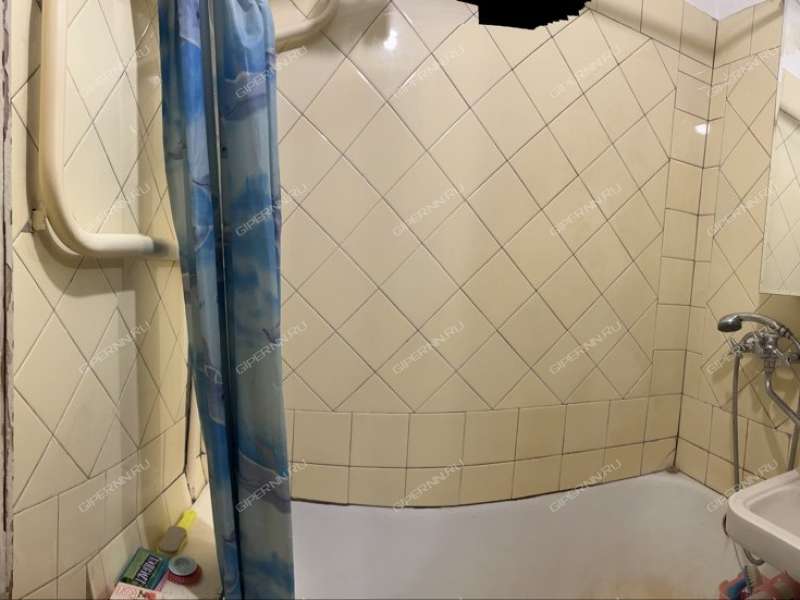 трёхкомнатная квартира на улице Коминтерна дом 181