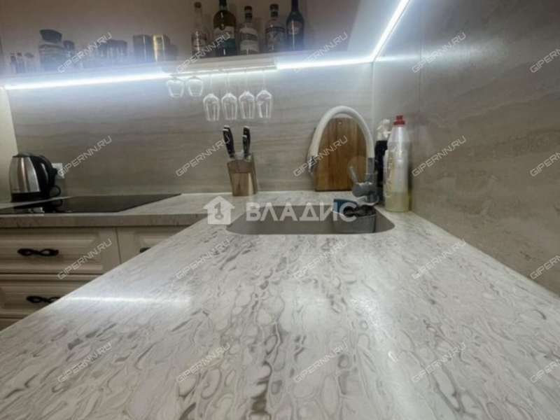 однокомнатная квартира на Бурнаковской улице дом 83