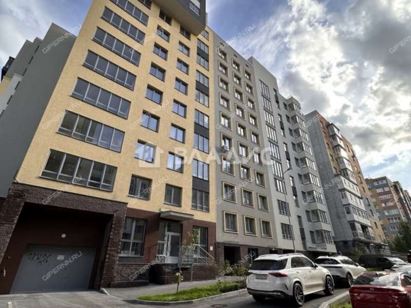 четырёхкомнатная квартира на Полтавской улице дом 15