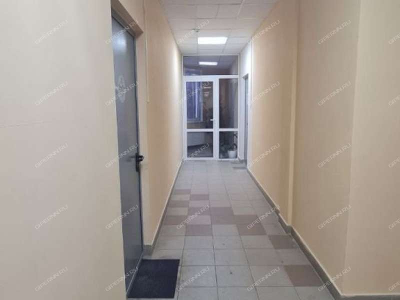 помещение под помещение свободного назначения на улице Сазанова