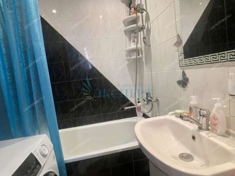 трёхкомнатная квартира на улице Маршала Рокоссовского дом 2