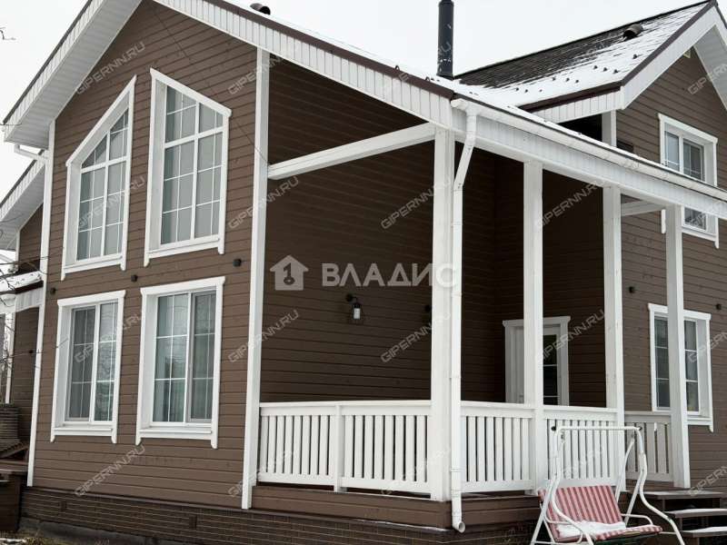 дом на  территория ДНП Земляничная Поляна