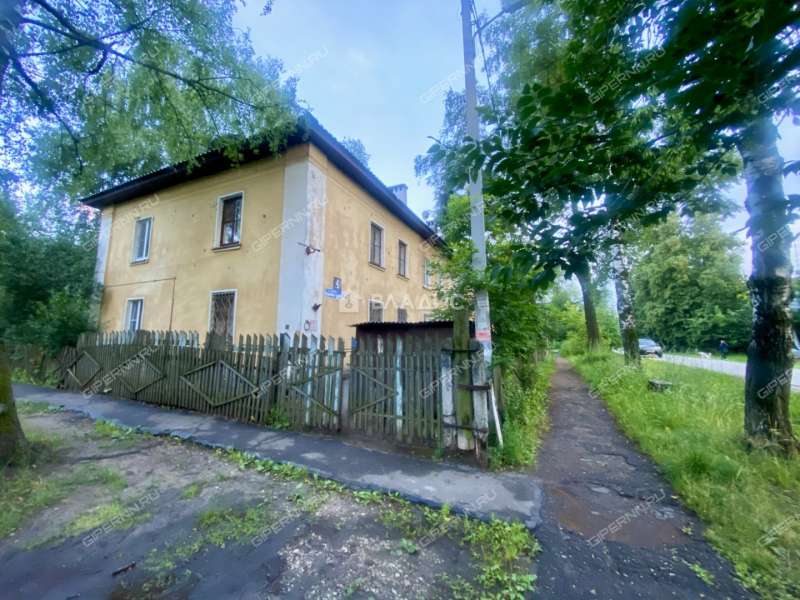 двухкомнатная квартира на улице Народная Стройка дом 4