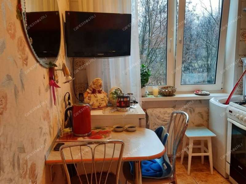 комната в доме 2 на улице Героя Советского Союза Усилова