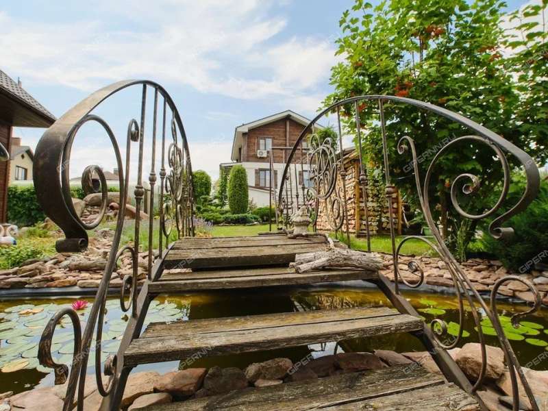 коттедж на Восточной улице село Великий Враг