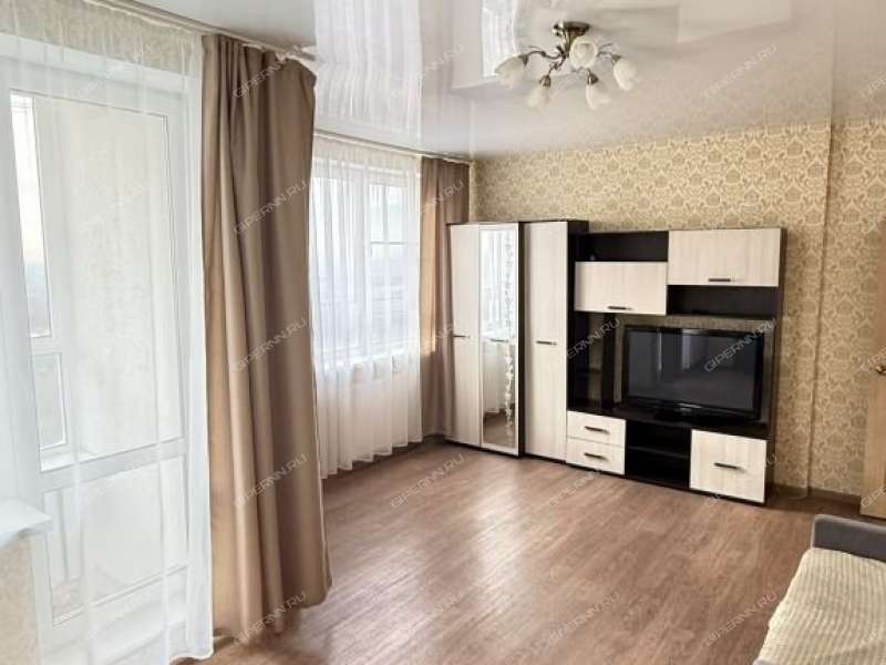 трёхкомнатная квартира на проспекте Гагарина дом 101 к1