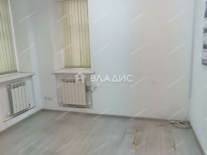 здание под офис, торговую площадь на Новой улице