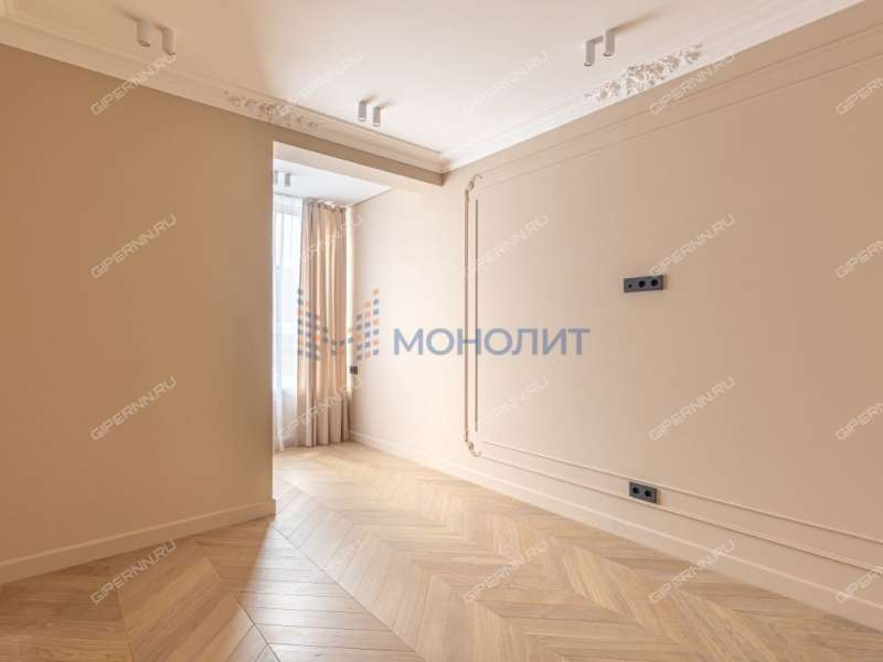 четырёхкомнатная квартира на Сенной площади дом 1