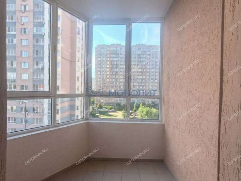 трёхкомнатная квартира на улице Родионова дом 165 к2