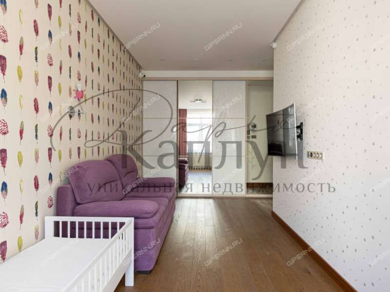 четырёхкомнатная квартира на улице Максима Горького дом 77