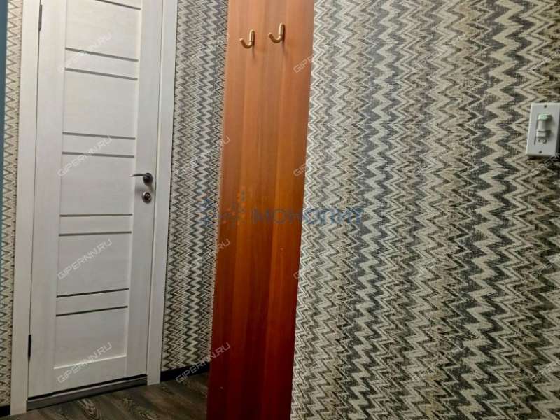 четырёхкомнатная квартира на проспекте Бусыгина дом 50