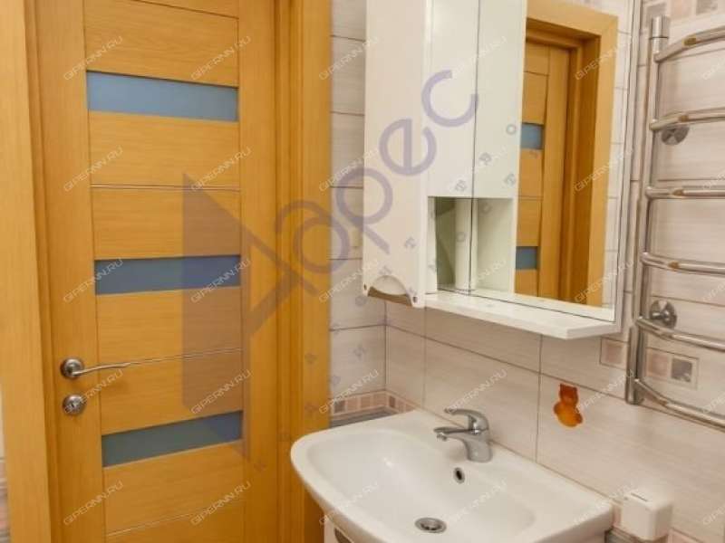 трёхкомнатная квартира на улице Родионова дом 193 к3