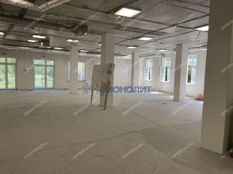 здание под недвижимость под медицинские учреждения, недвижимость под образовательные учреждения на Берёзовской улице